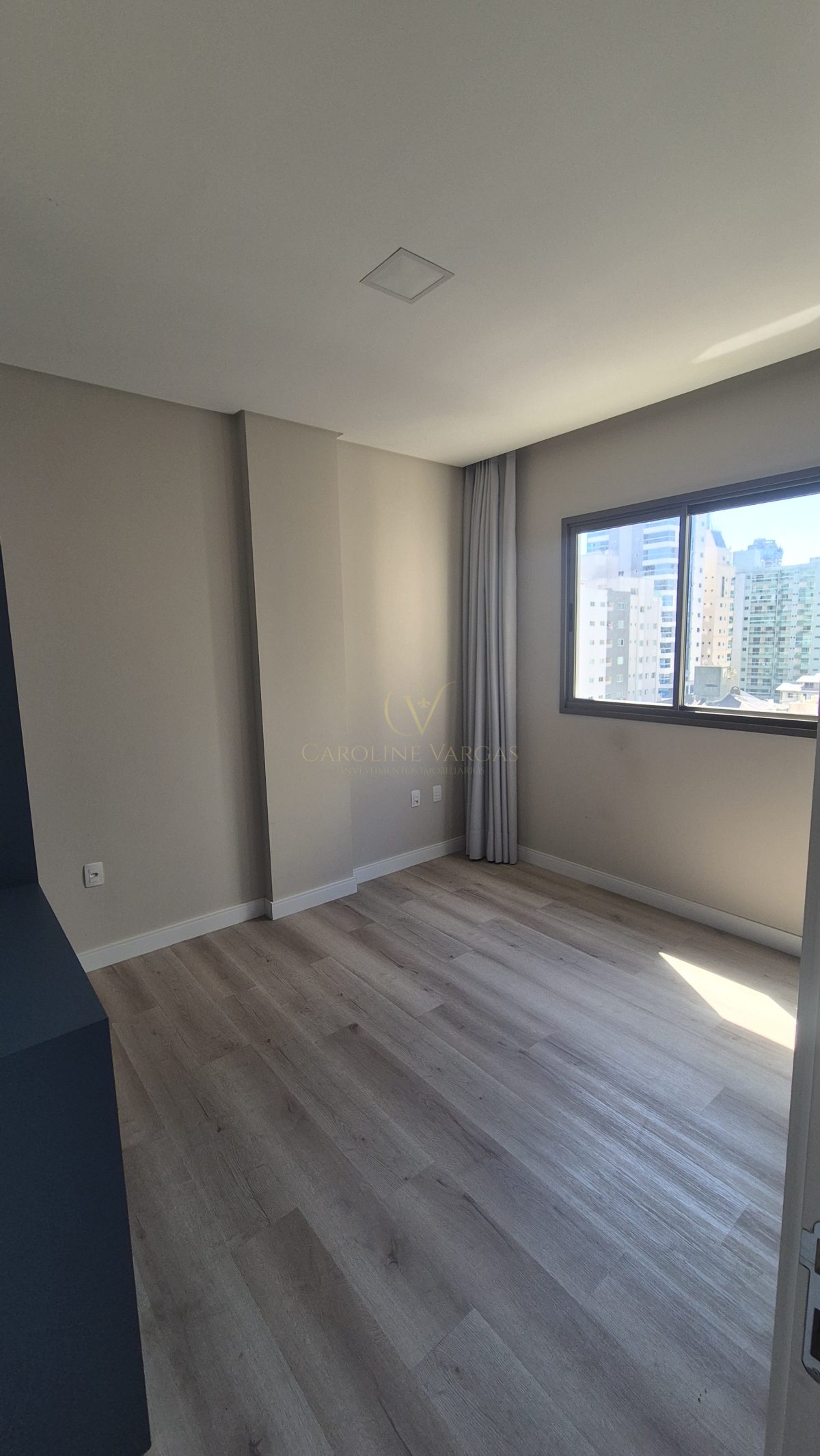 Apartamento para Locação Anual no bairro MEIA PRAIA  em Itapema