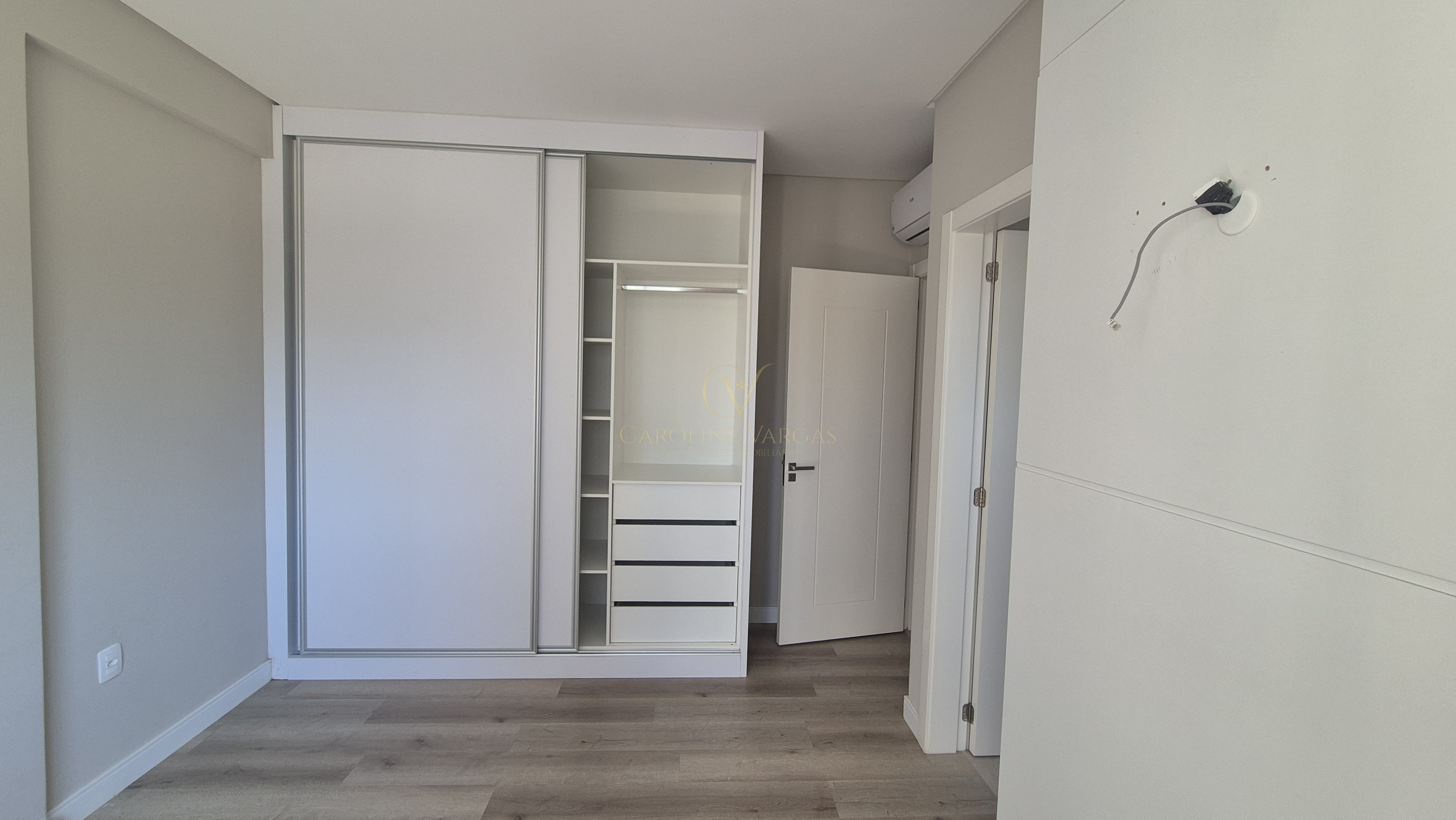 Apartamento para Locação Anual no bairro MEIA PRAIA  em Itapema