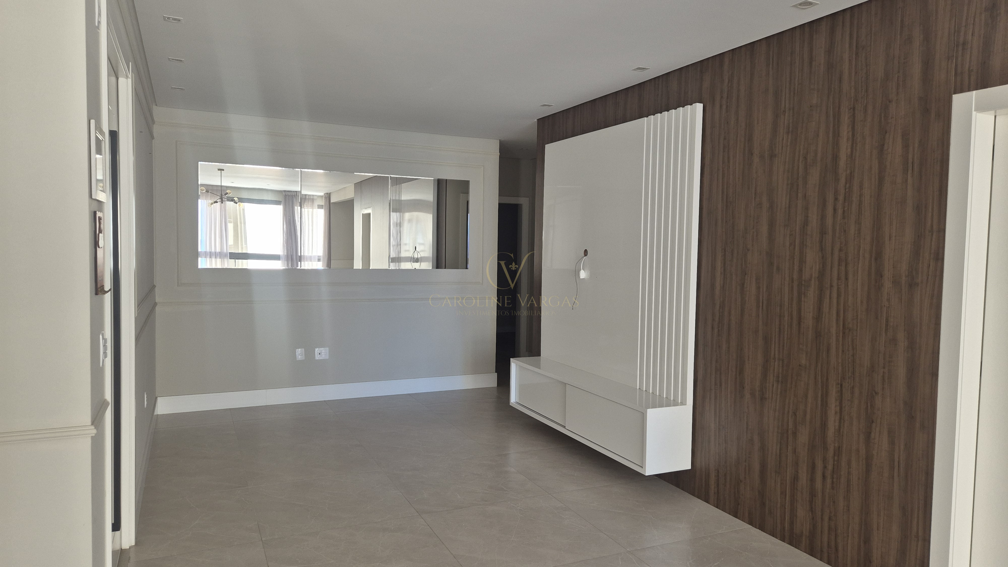 Apartamento para Locação Anual no bairro MEIA PRAIA  em Itapema