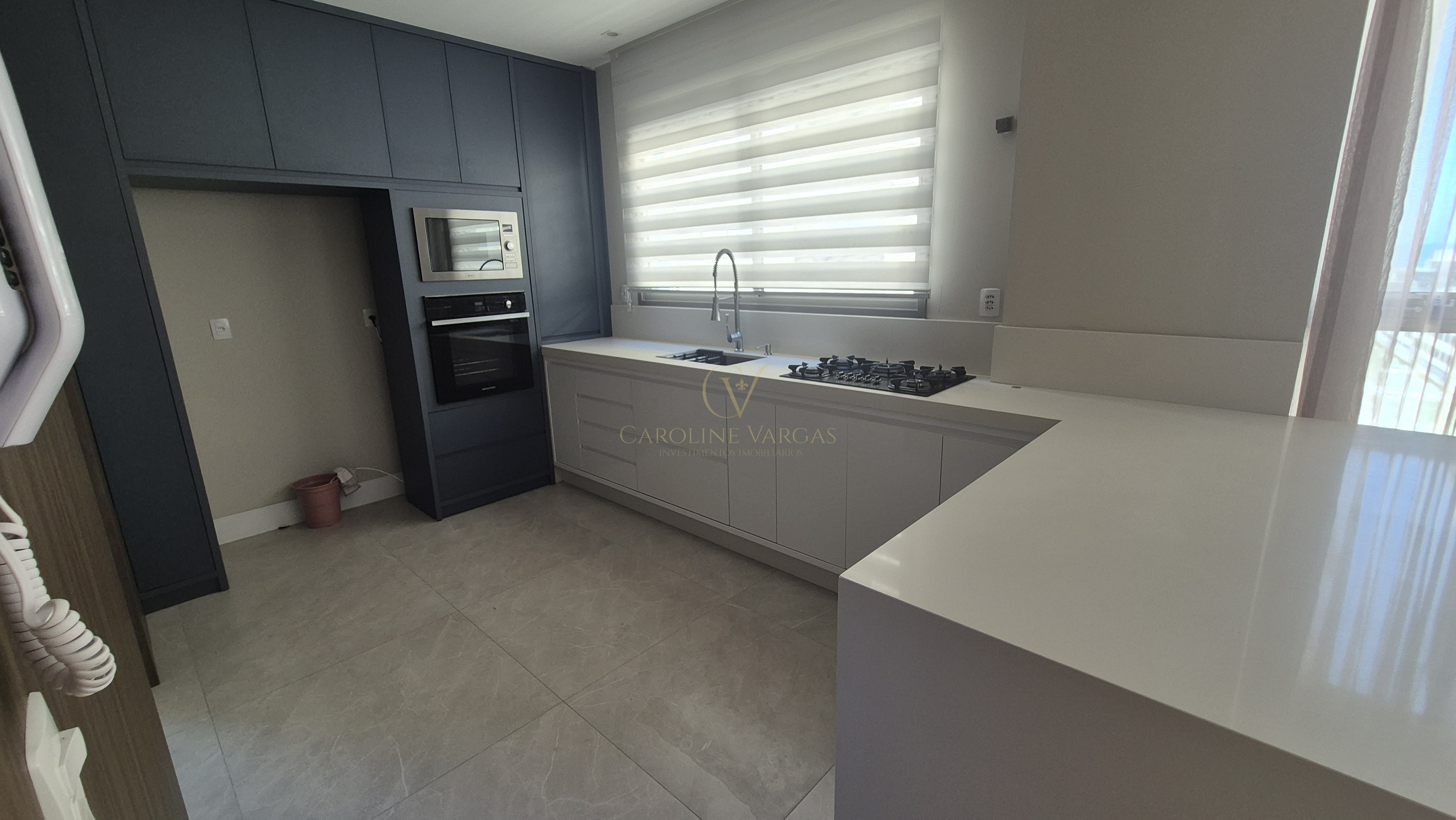 Apartamento para Locação Anual no bairro MEIA PRAIA  em Itapema