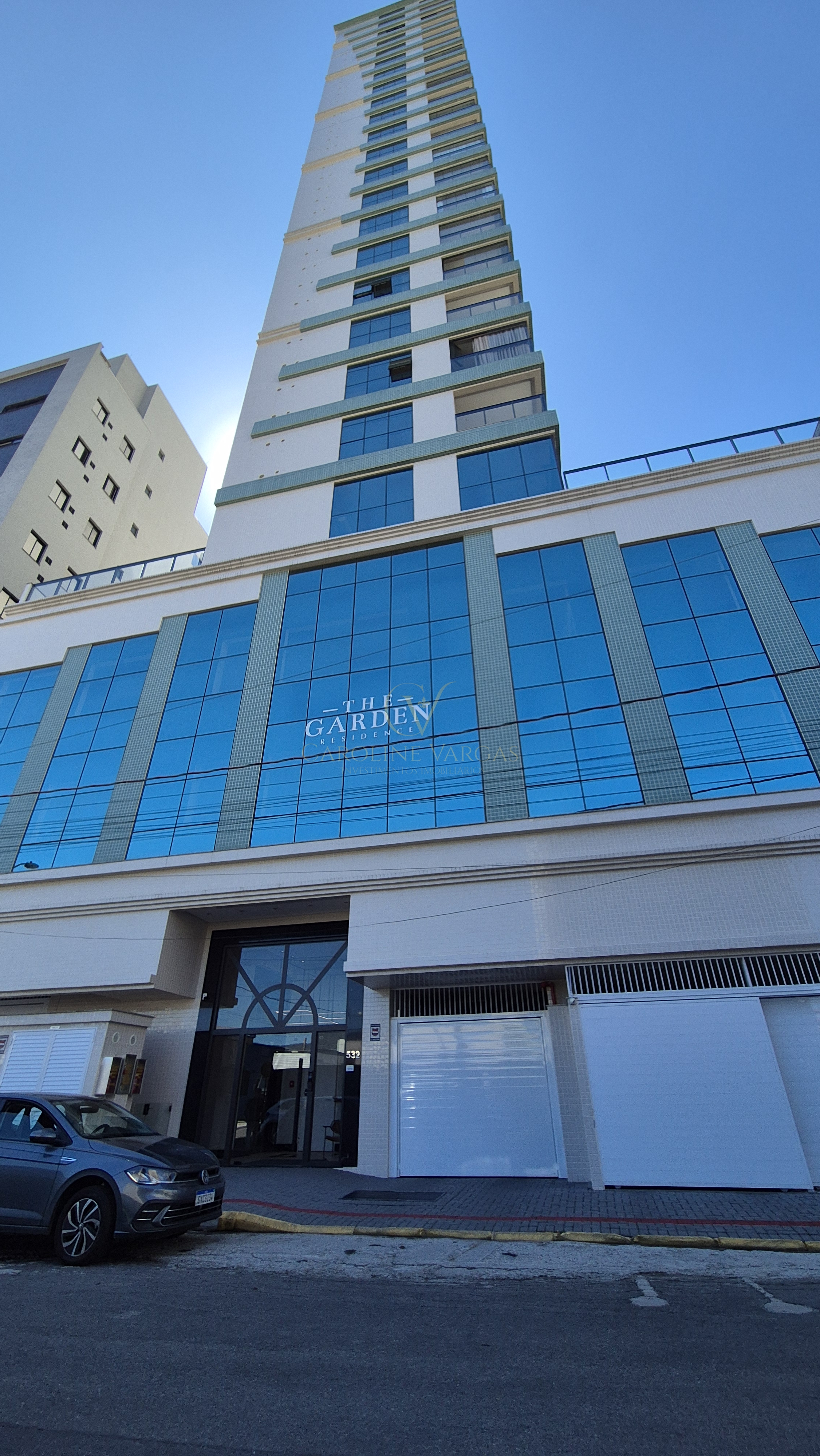 Apartamento 3 suítes para Locação Anual em Itapema