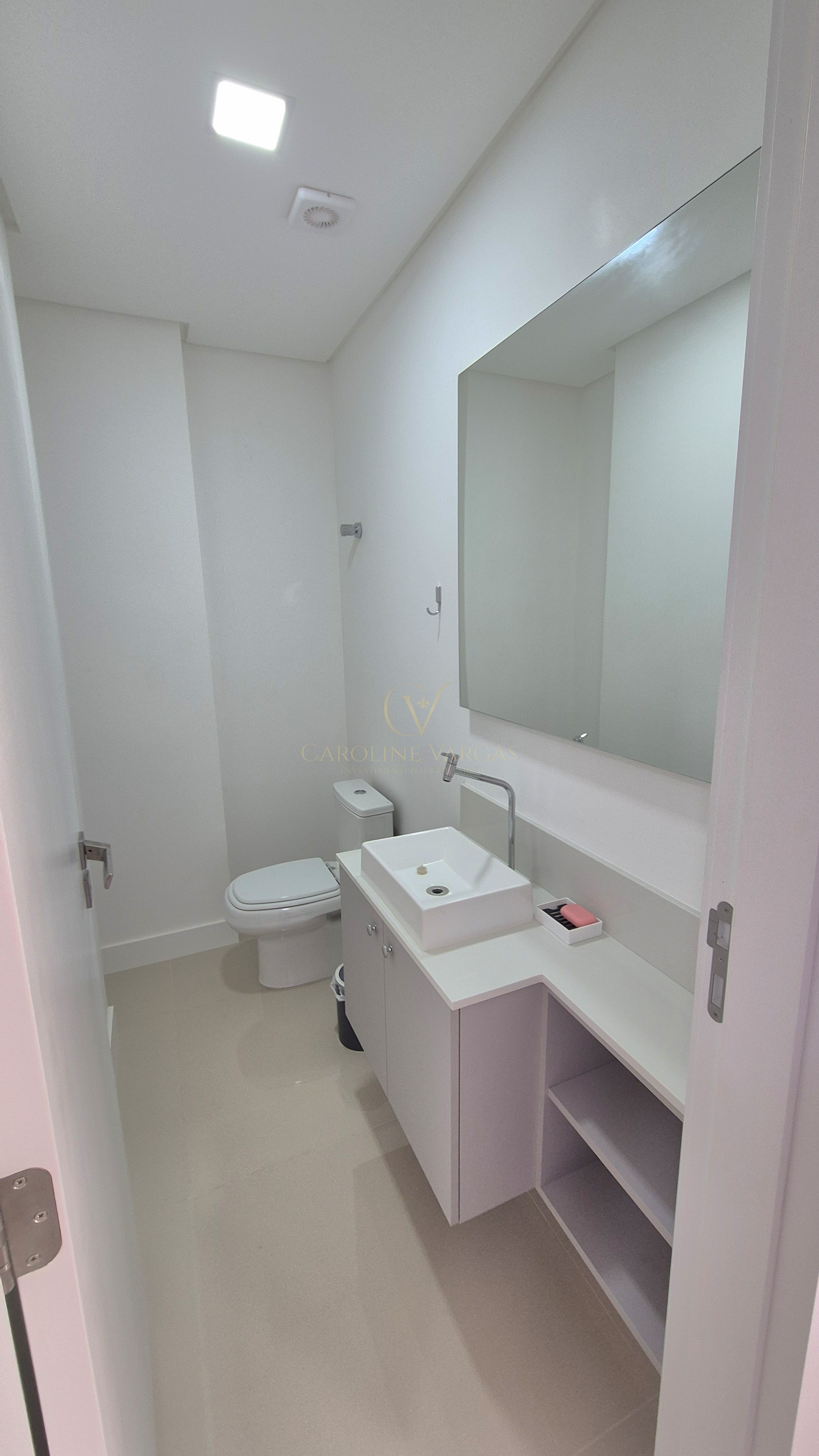 Apartamento 3 suítes para Locação Anual em Itapema