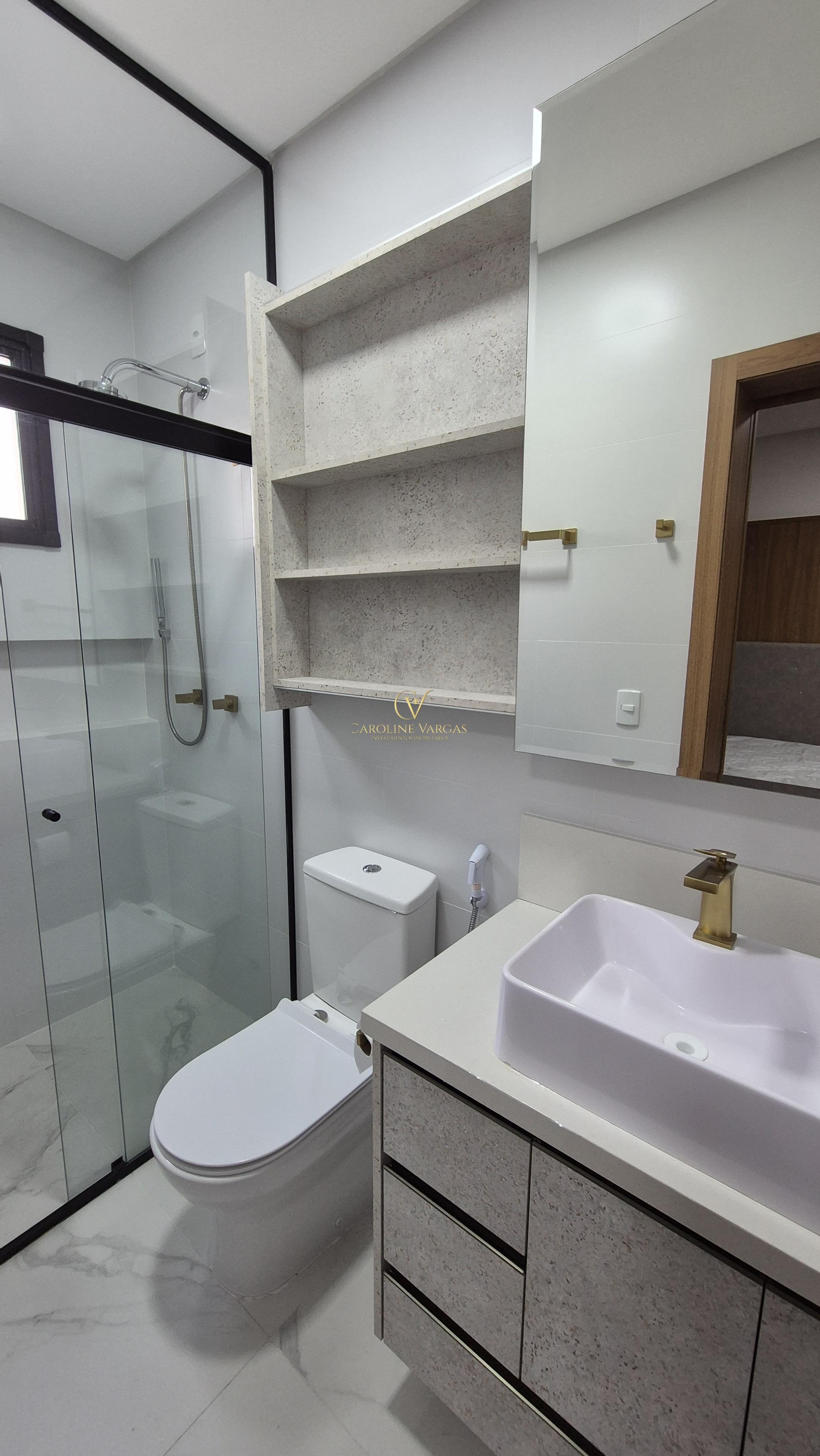 Apartamento para Locação Anual no bairro Meia Praia em Itapema